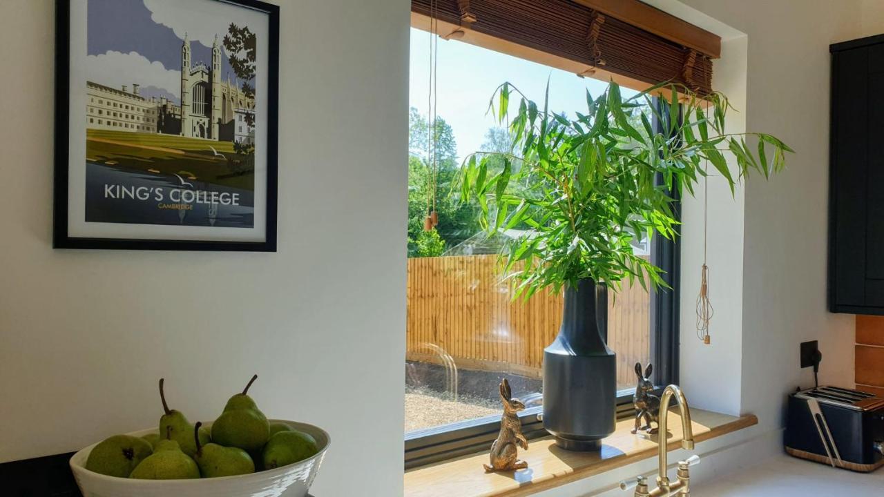 Finest Retreats - Blackbarn Wood Balsham Экстерьер фото