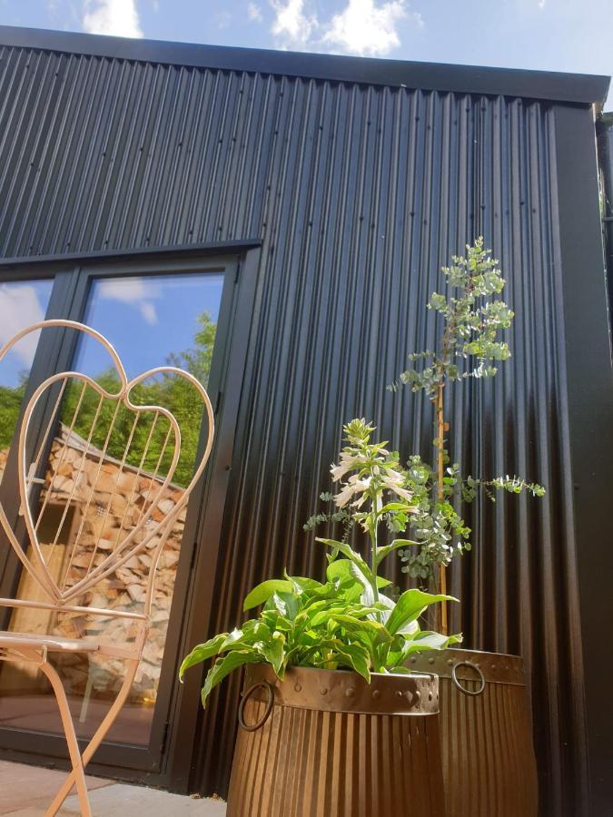 Finest Retreats - Blackbarn Wood Balsham Экстерьер фото