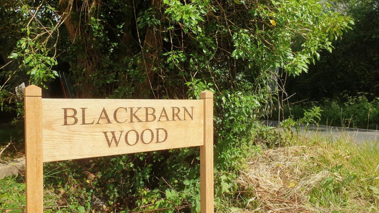 Finest Retreats - Blackbarn Wood Balsham Экстерьер фото